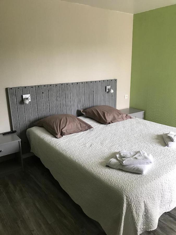 Hotel Du Viaduc Le Vigeant 외부 사진